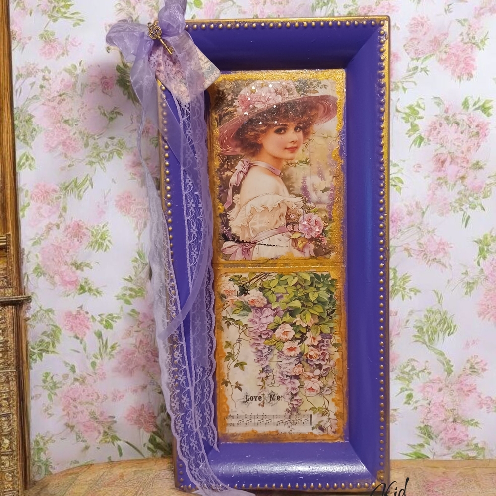 Charming Purple and Gold Art With Bow